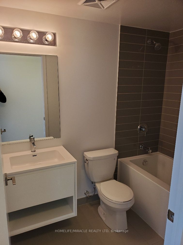 159 Wellesley St E, #604