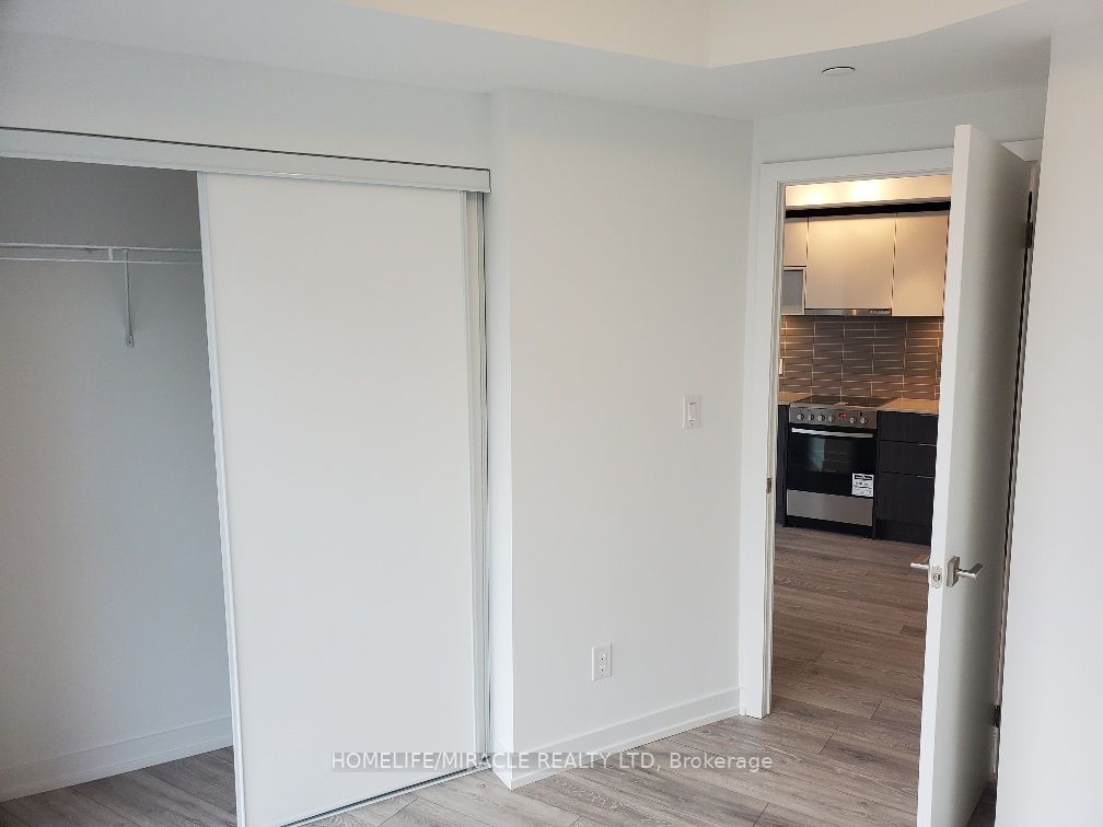 159 Wellesley St E, #604