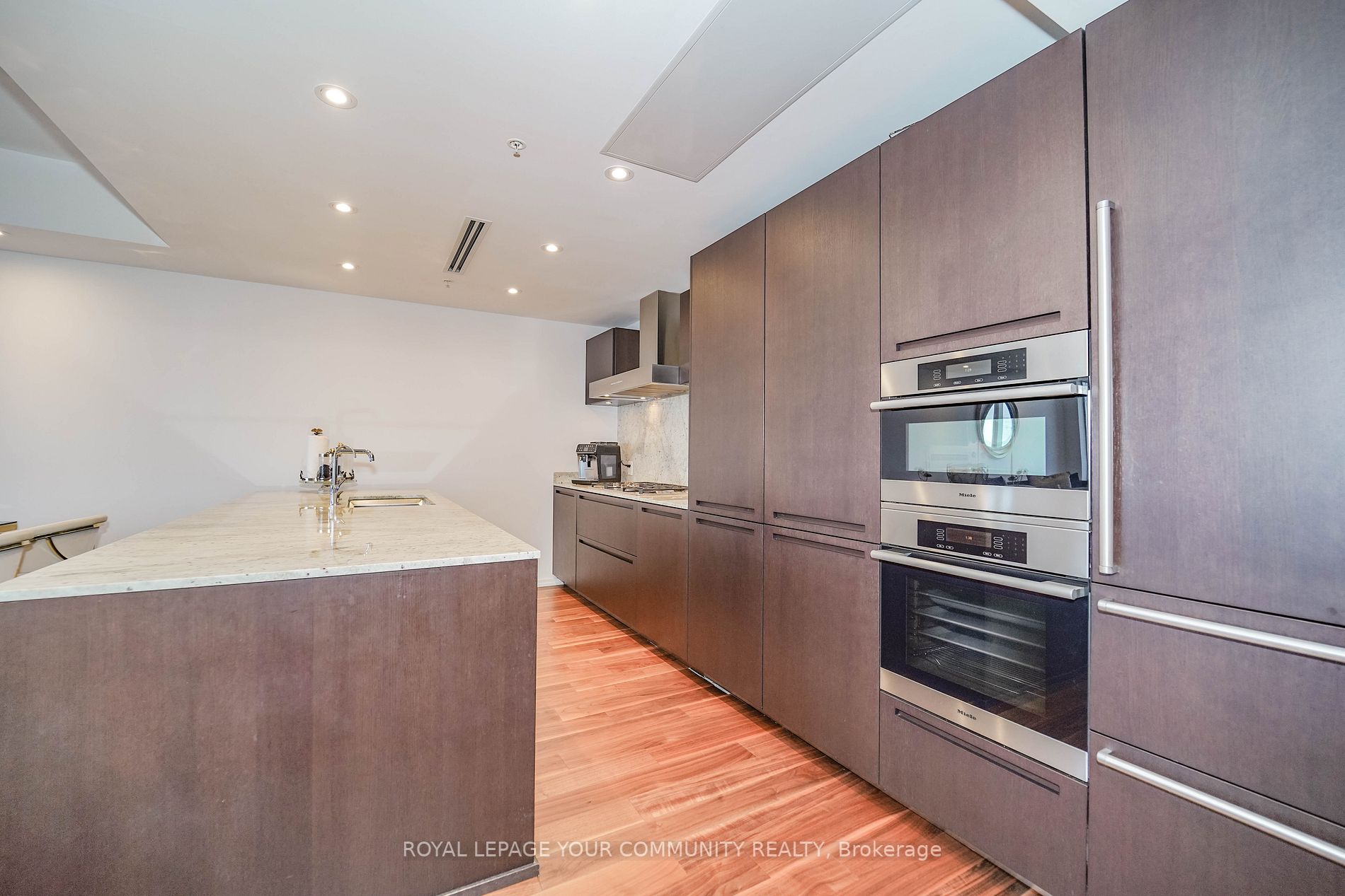 180 University Ave, #4607