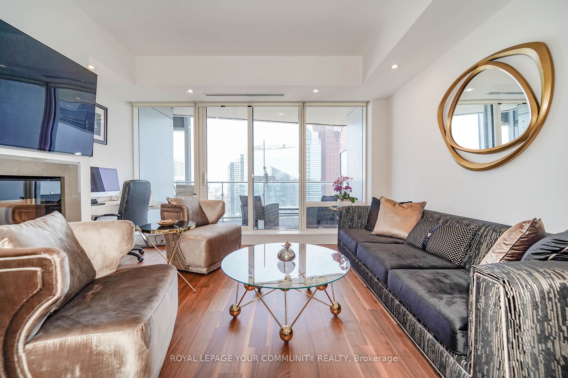 180 University Ave, #4607