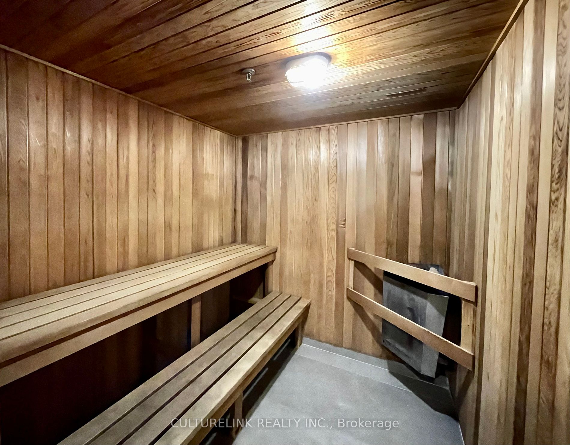 256 Doris Avenue, #206