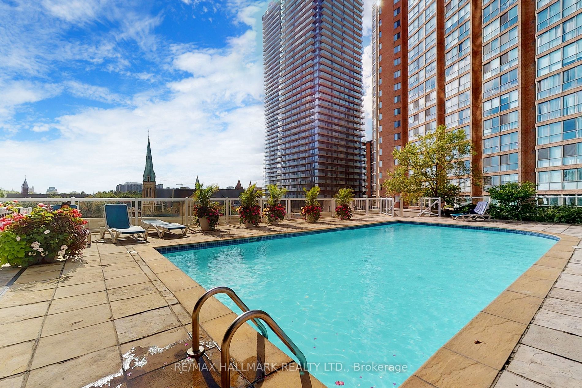 44 St Joseph St, #1805