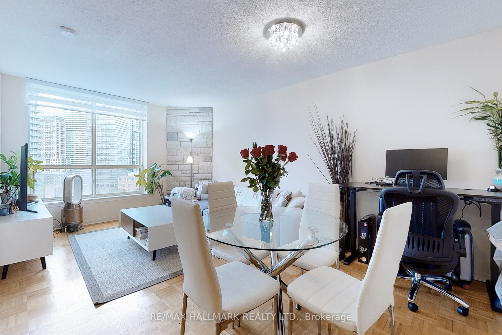 44 St Joseph St, #1805