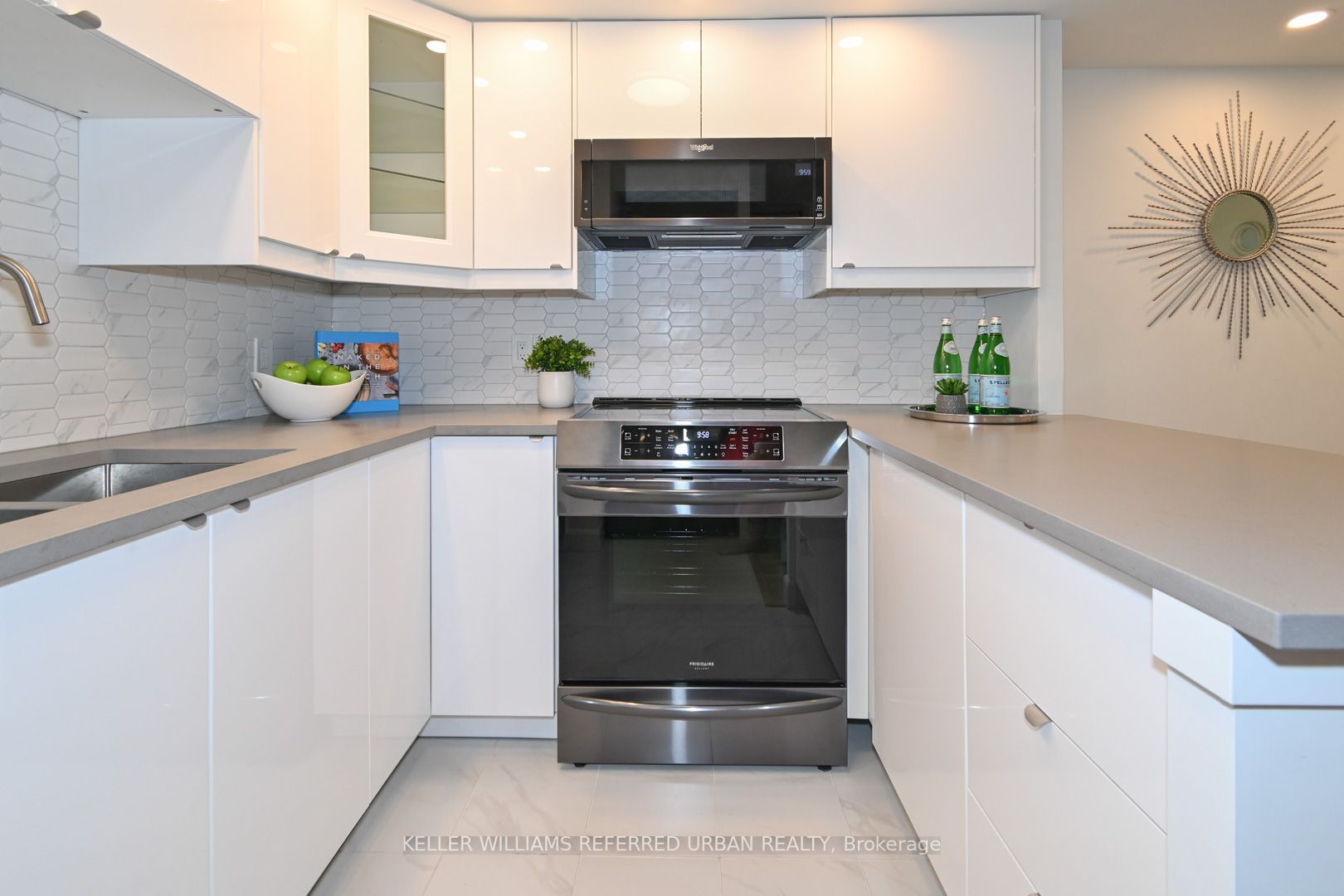 25 The Esplanade, #2911