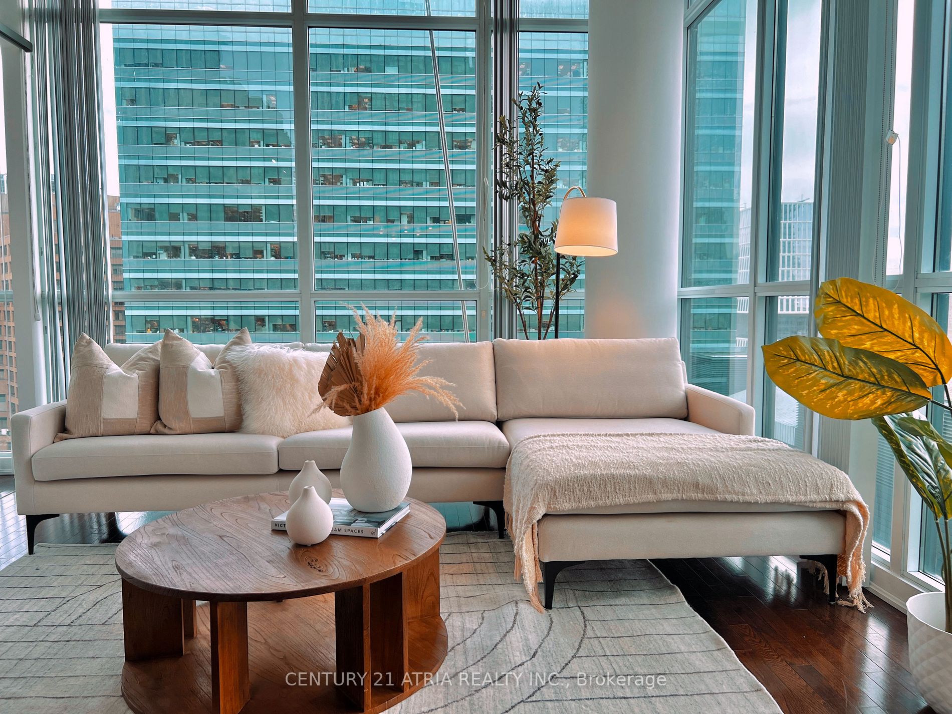 770 Bay St, #1212