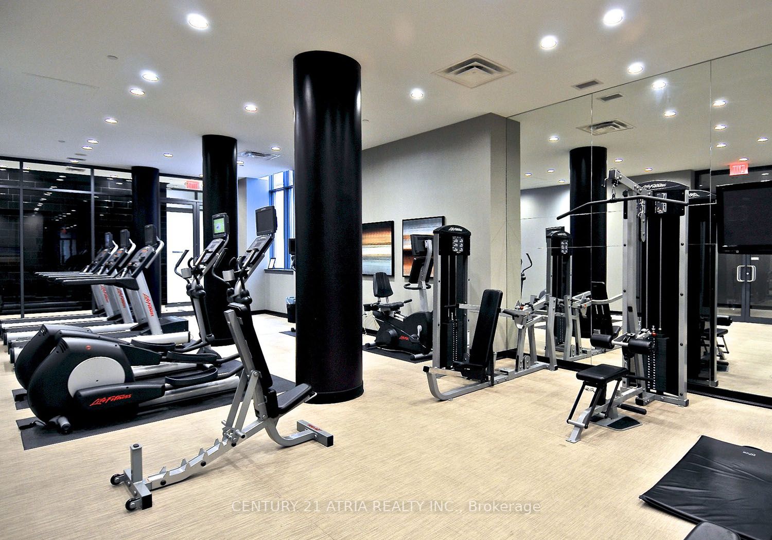770 Bay St, #1212