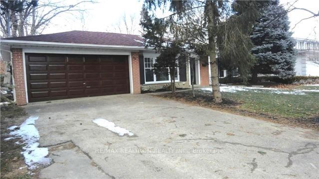 32 Hopperton Dr