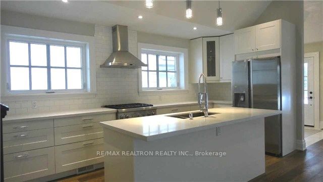 32 Hopperton Dr