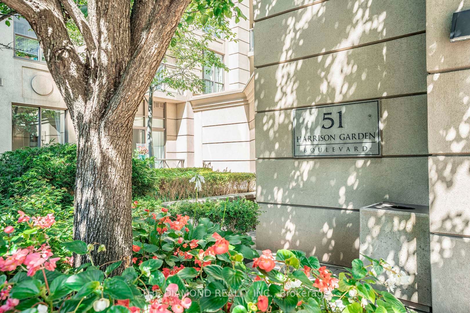 51 Harrison Garden Blvd, #401