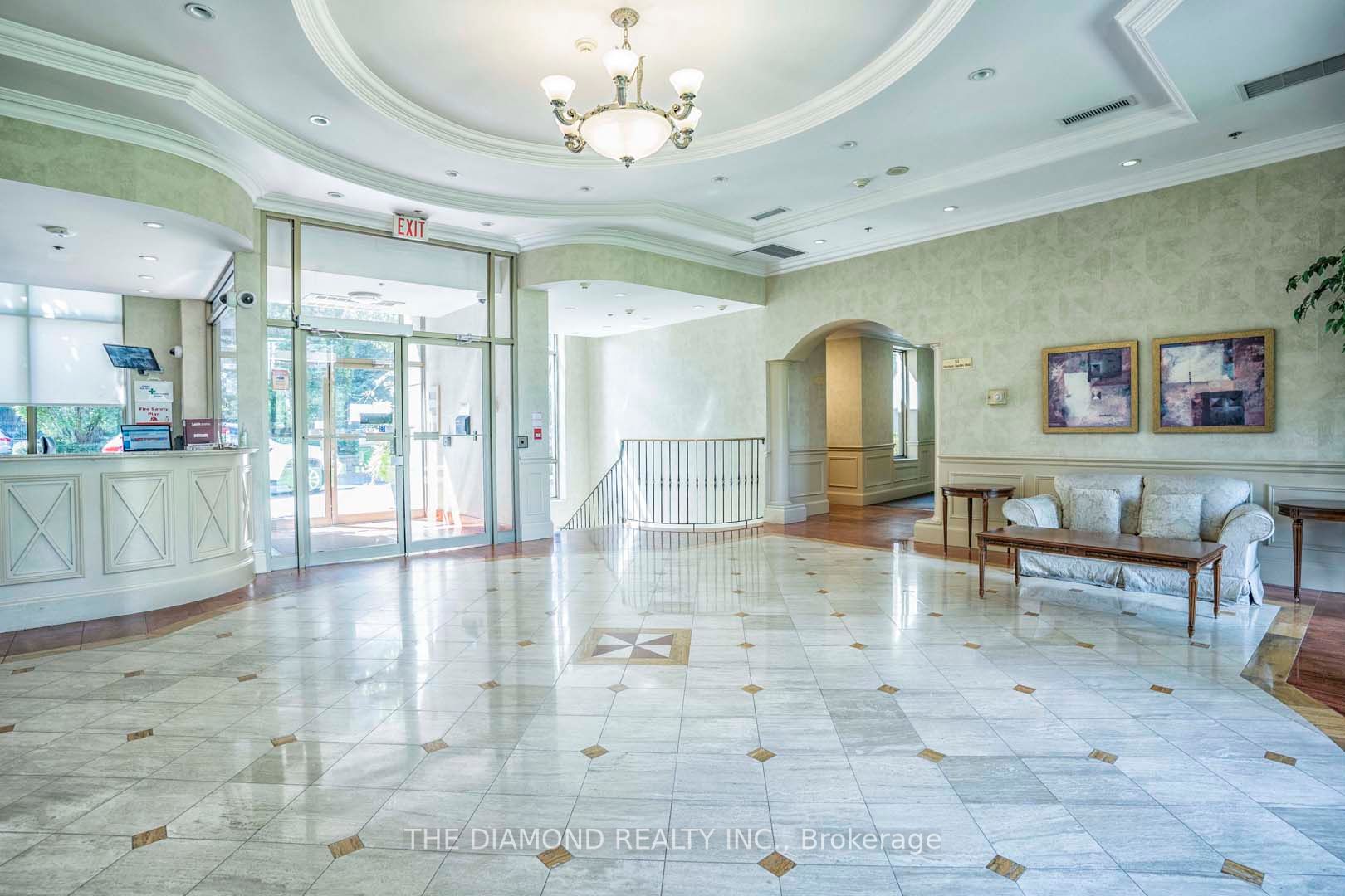 51 Harrison Garden Blvd, #401