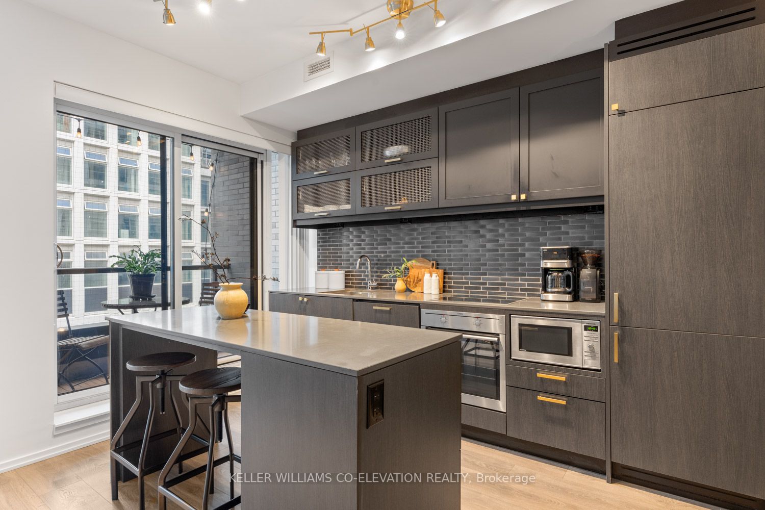 783 Bathurst St, #420