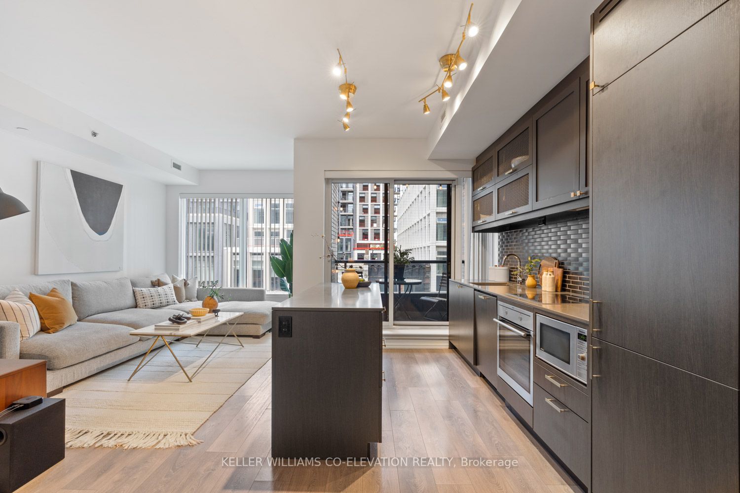 783 Bathurst St, #420