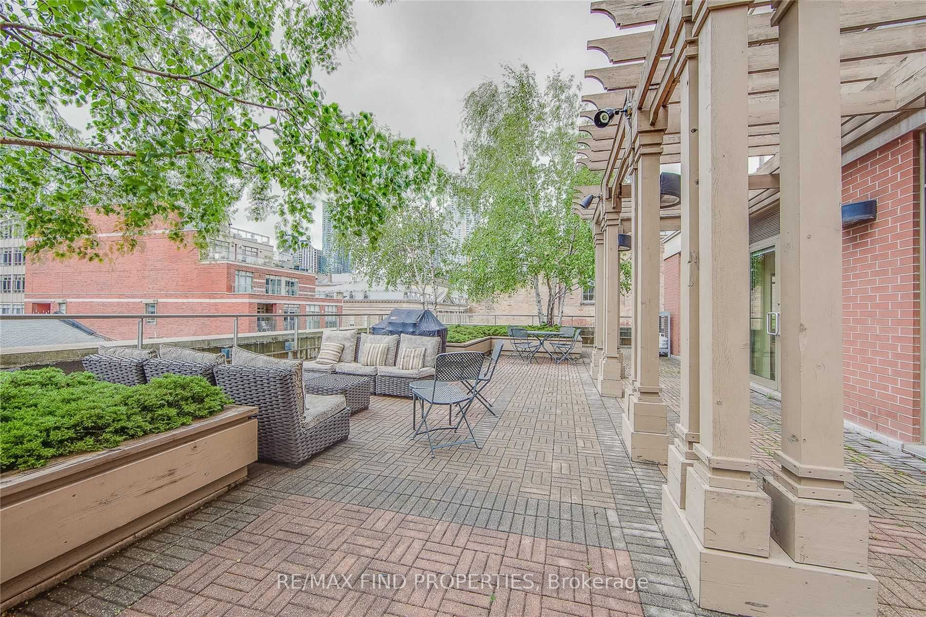 168 King St E, #1508
