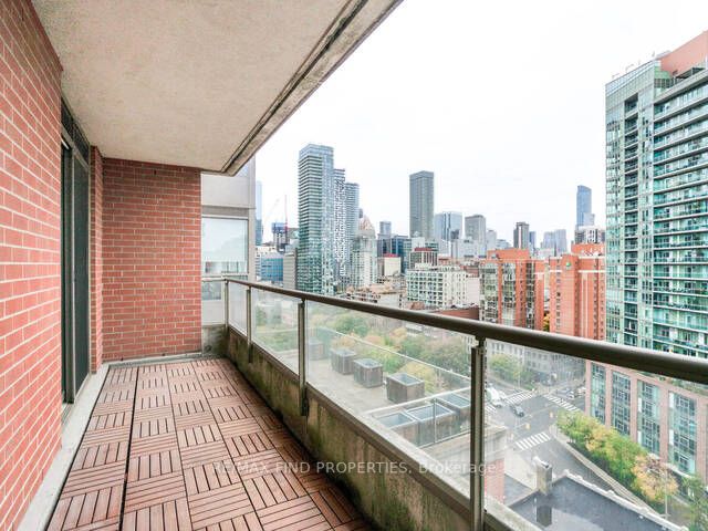 168 King St E, #1508