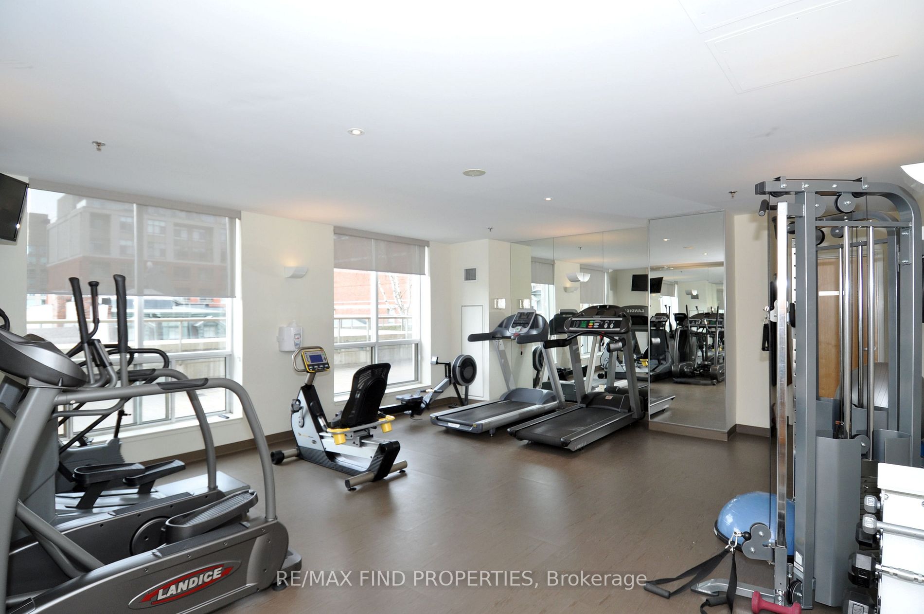 168 King St E, #1508