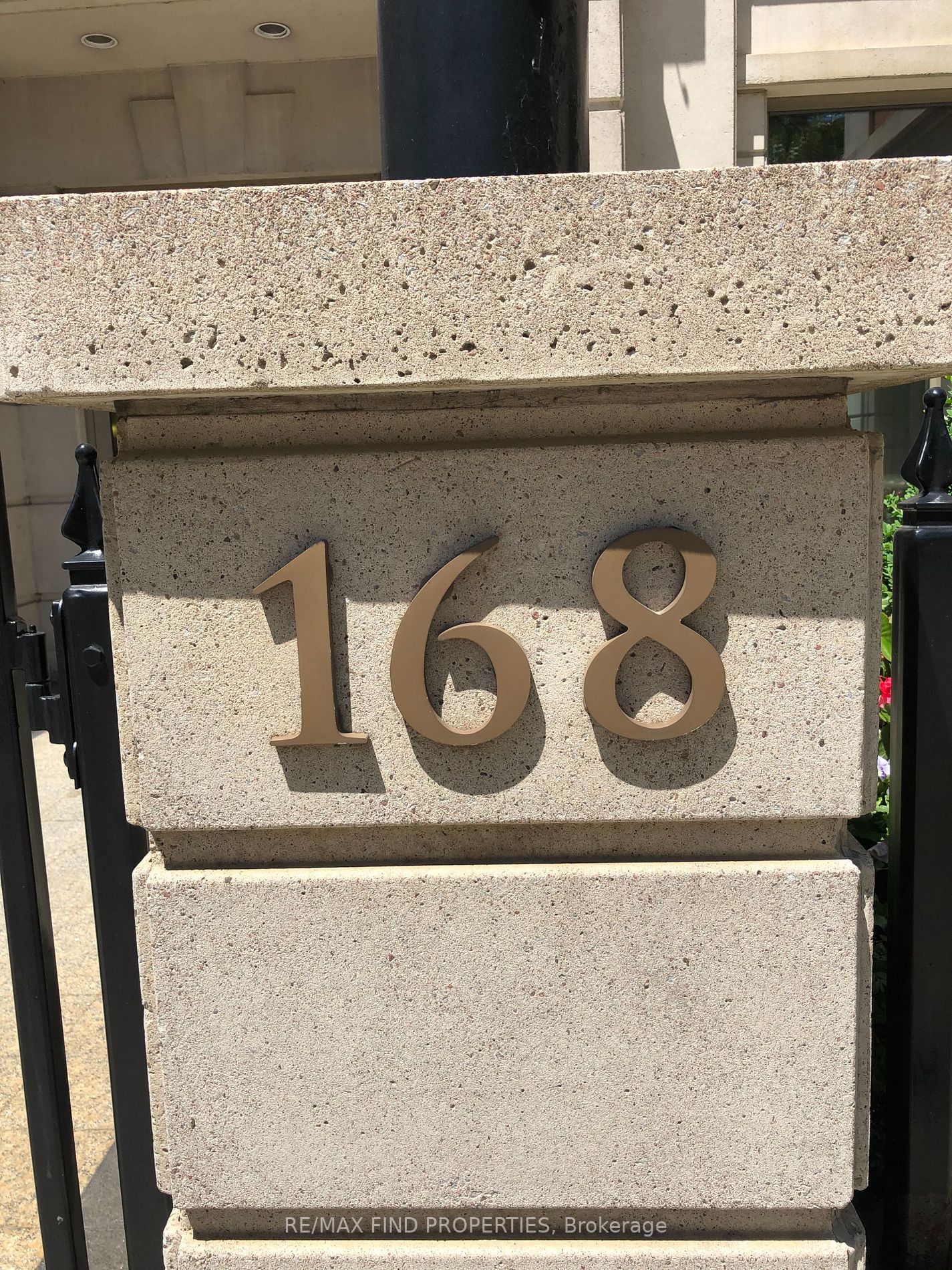 168 King St E, #1508