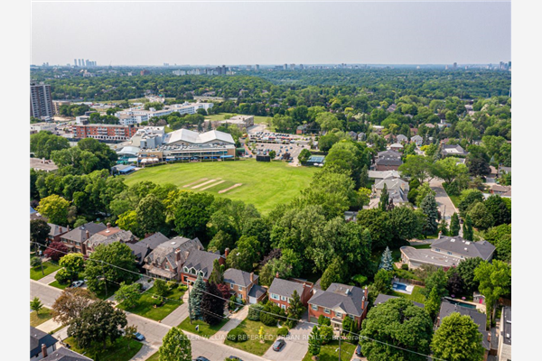 152 Ridley Blvd, Toronto