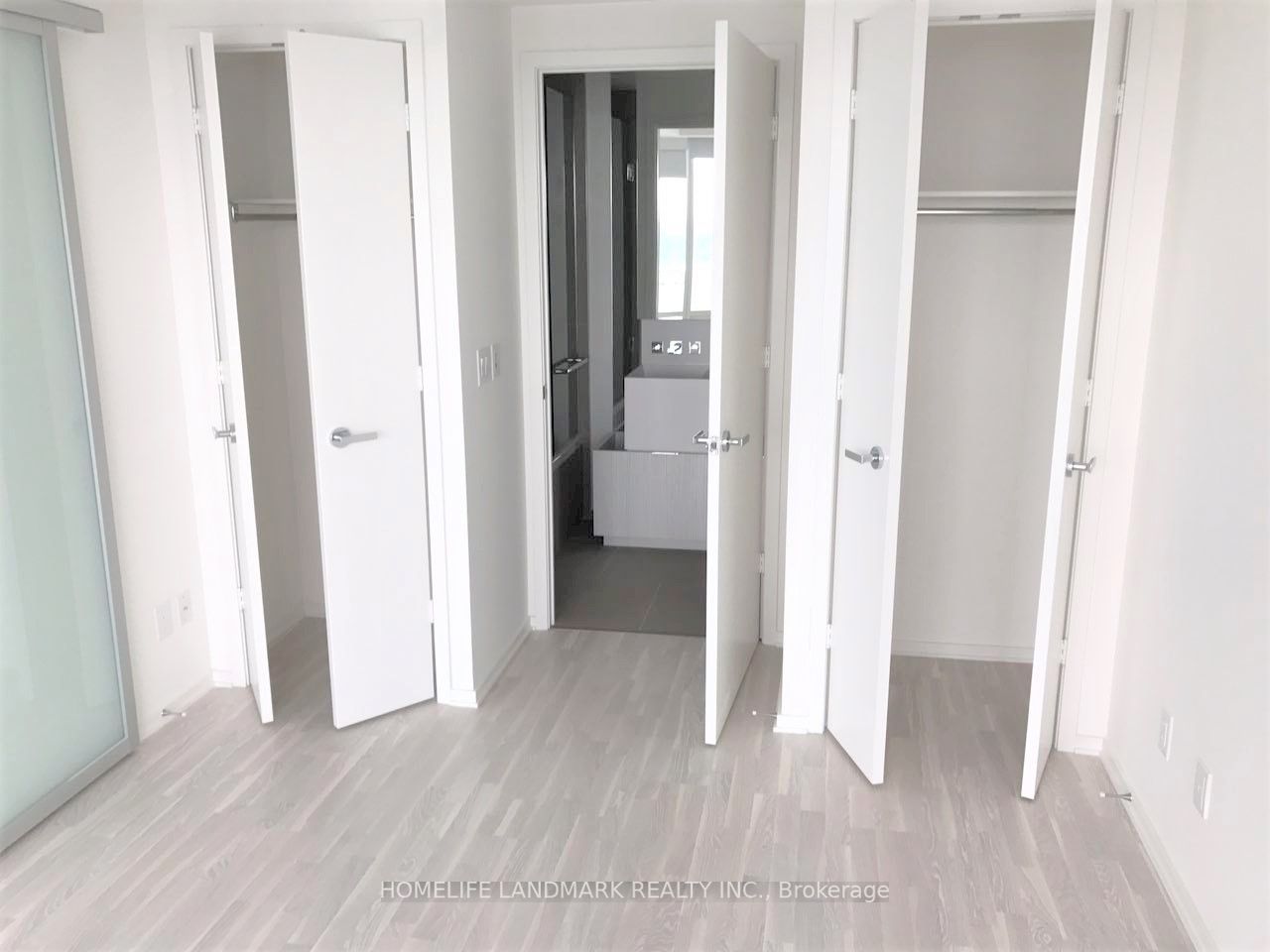 1 Bloor St E, #5307
