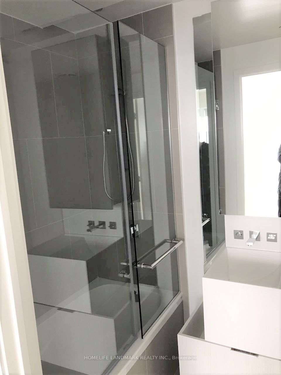 1 Bloor St E, #5307