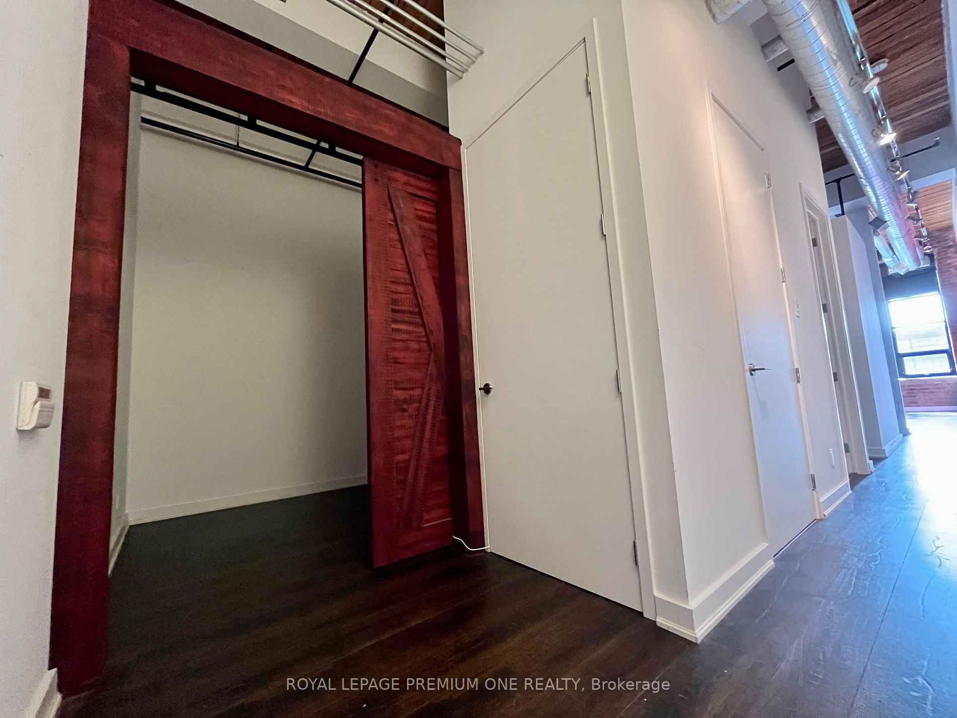 43 Hanna Ave, #312