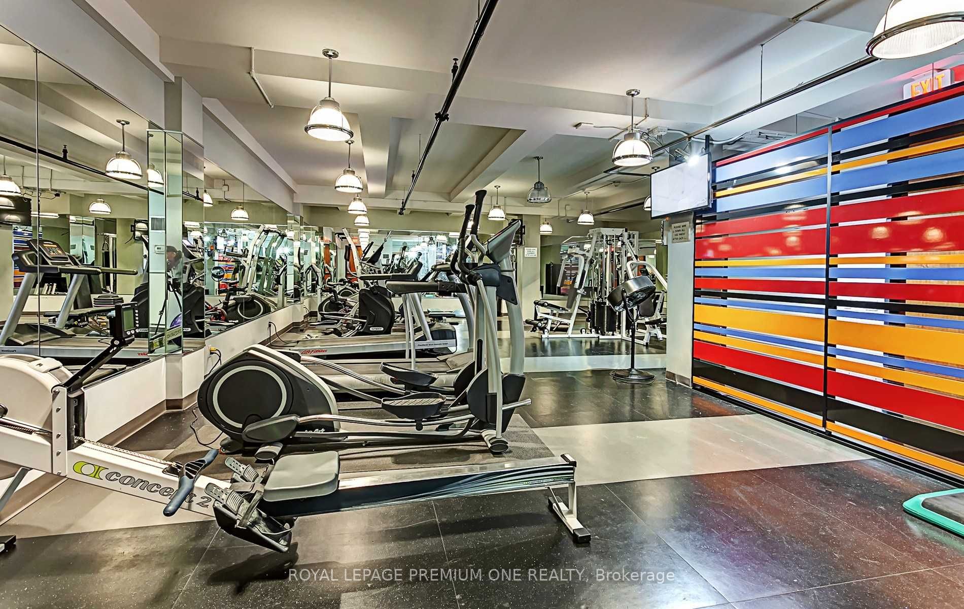 43 Hanna Ave, #312