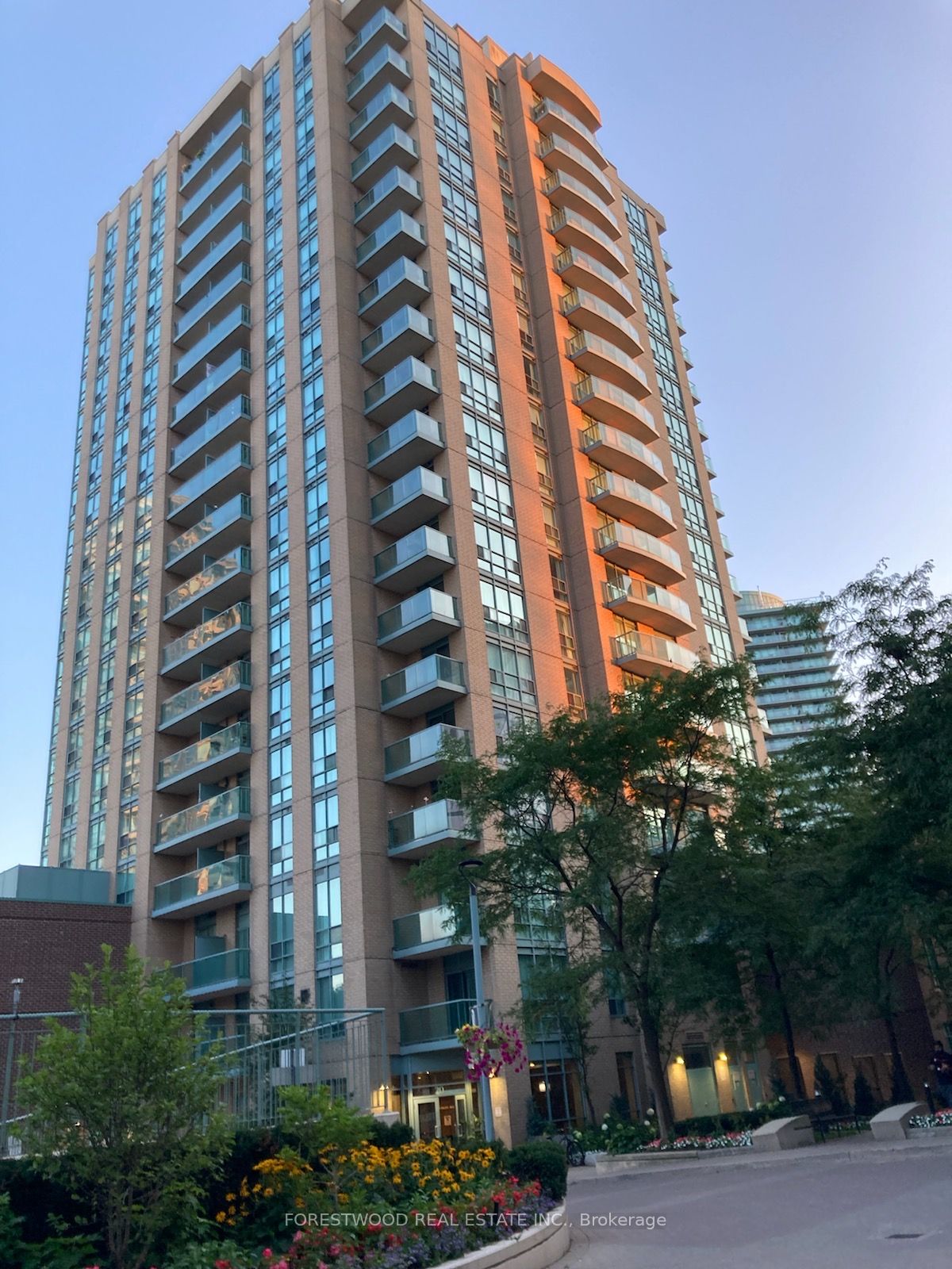 22 Olive Ave, #605