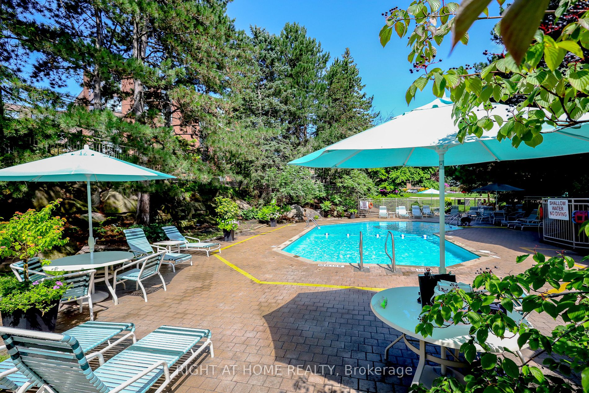 1210 Don Mills Rd, #513