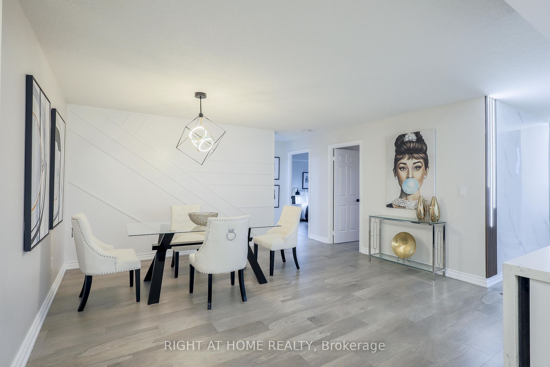 1210 Don Mills Rd, #513