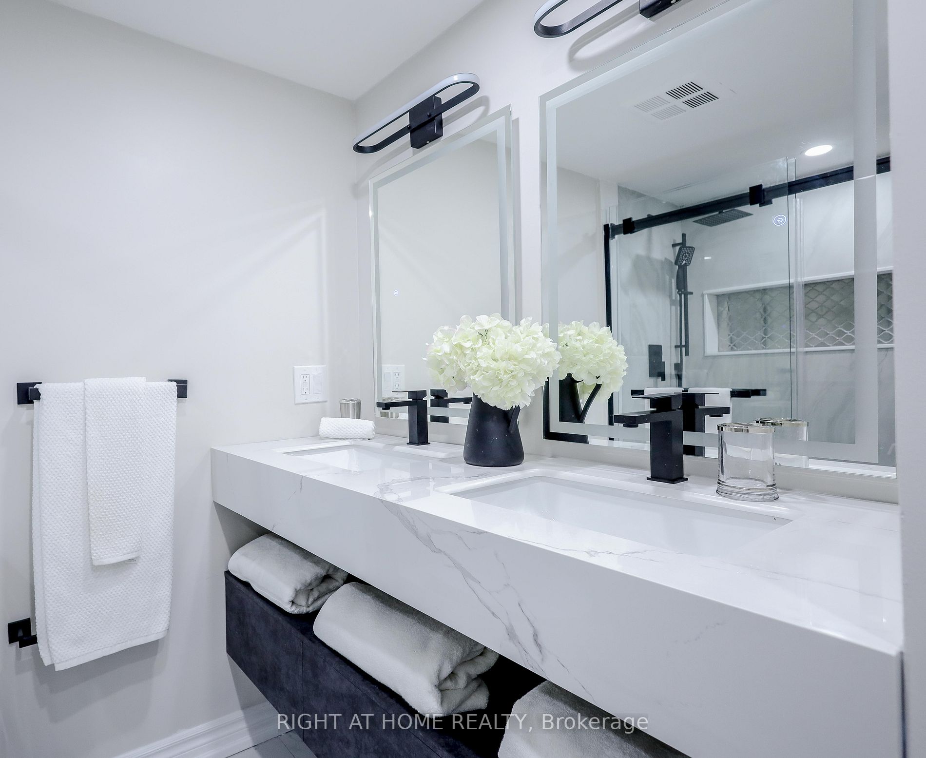 1210 Don Mills Rd, #513