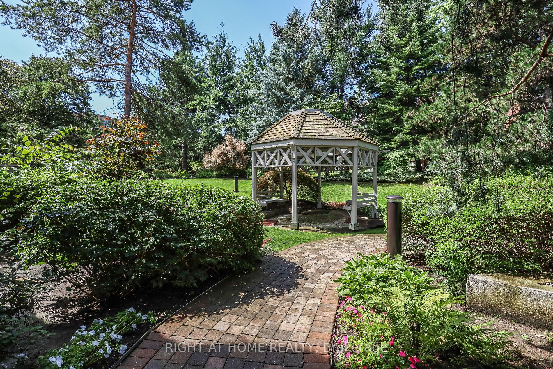 1210 Don Mills Rd, #513