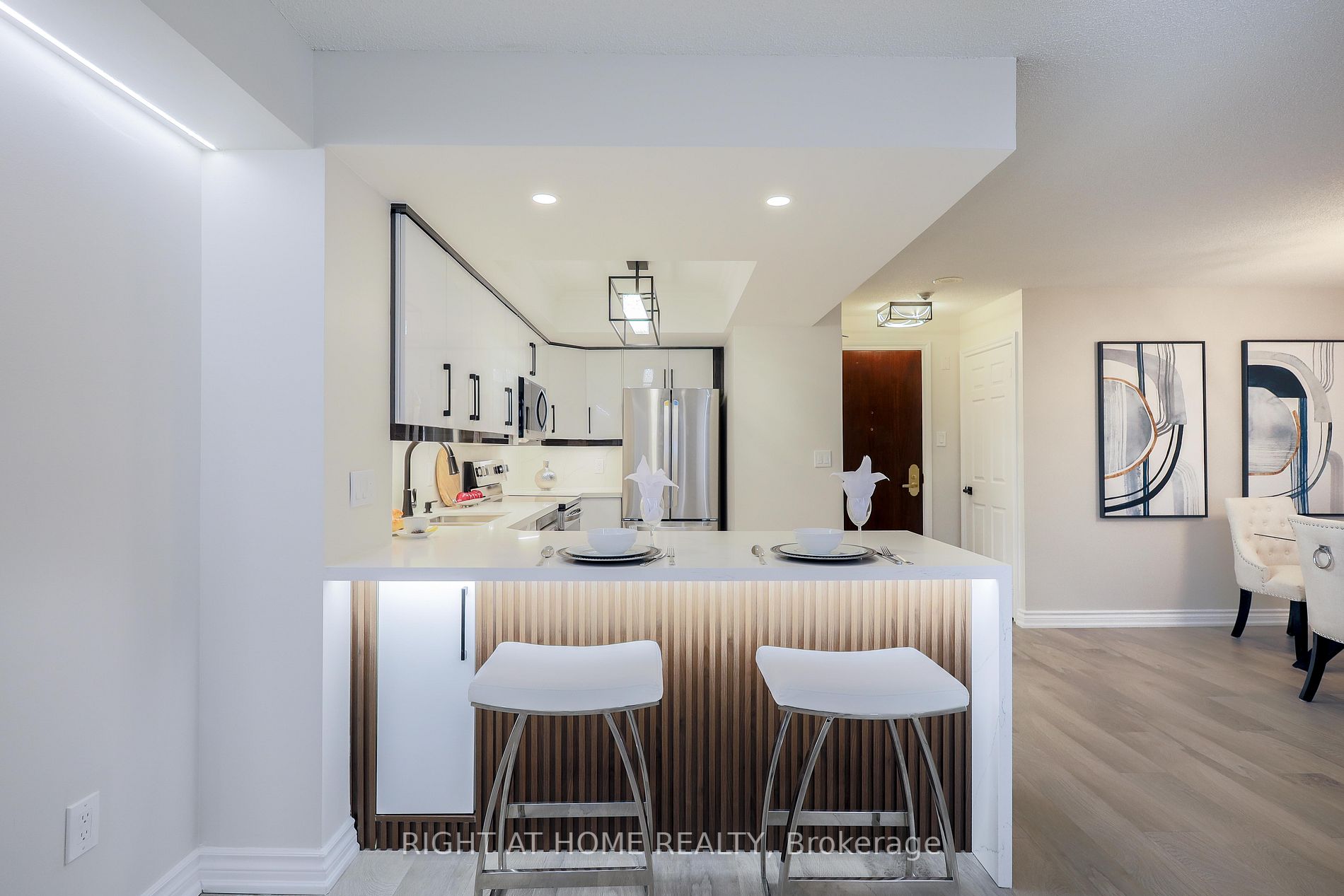 1210 Don Mills Rd, #513