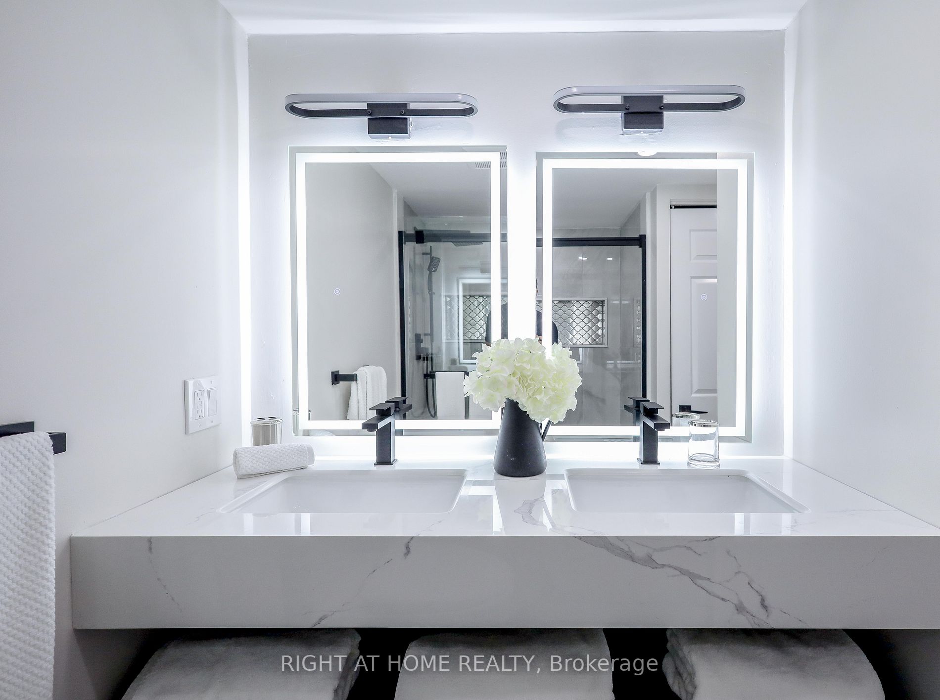 1210 Don Mills Rd, #513