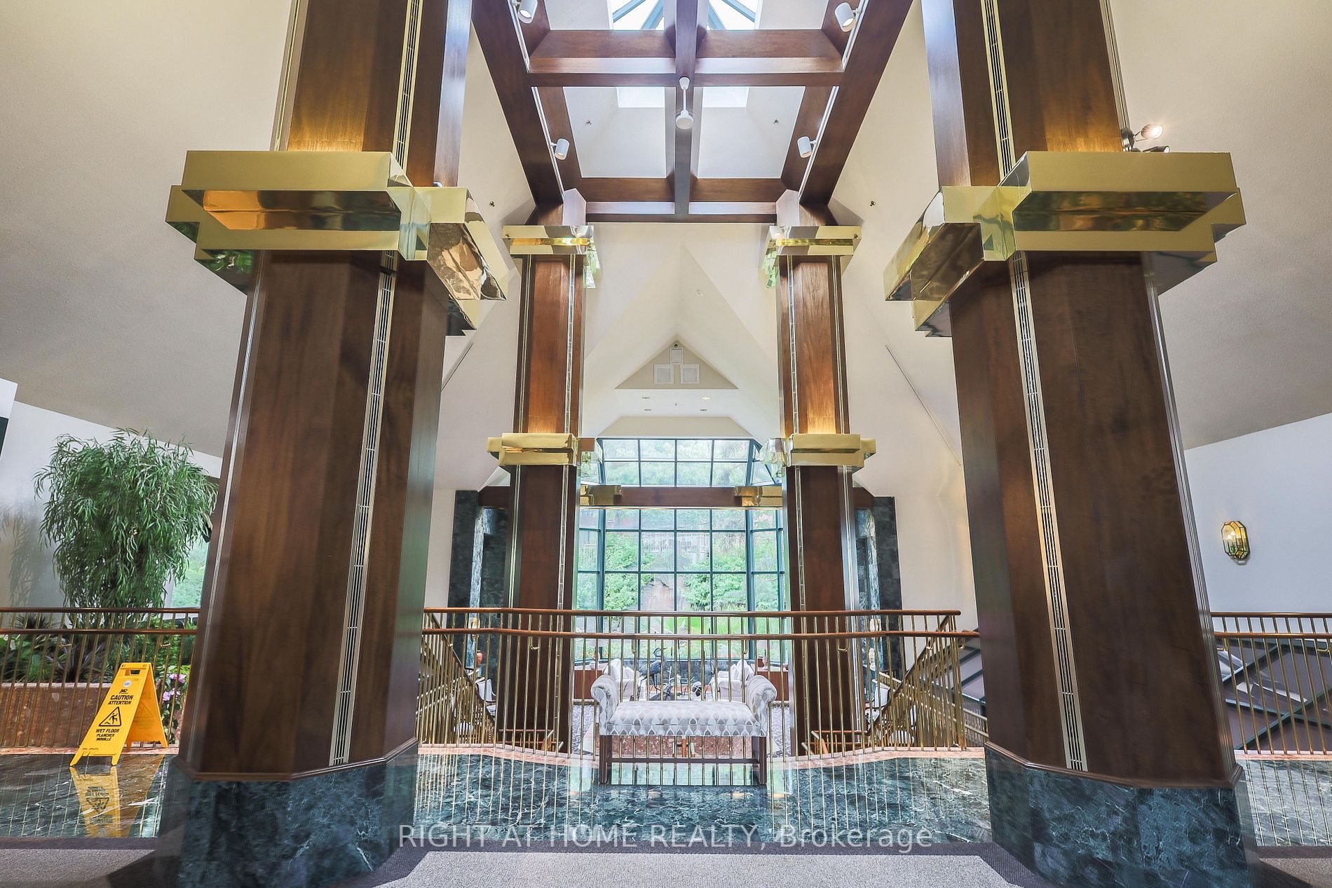 1210 Don Mills Rd, #513