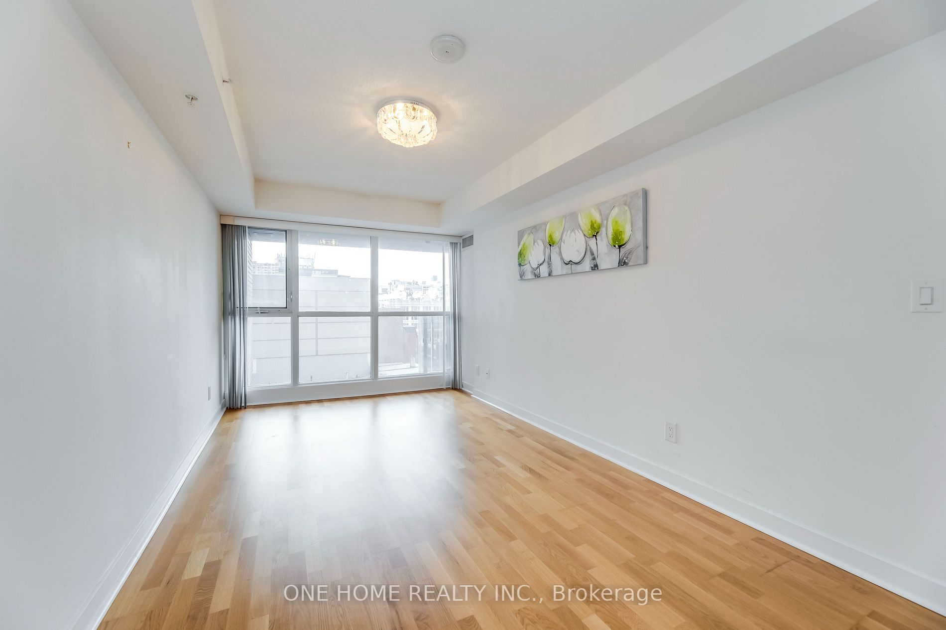 295 Adelaide St W, #802
