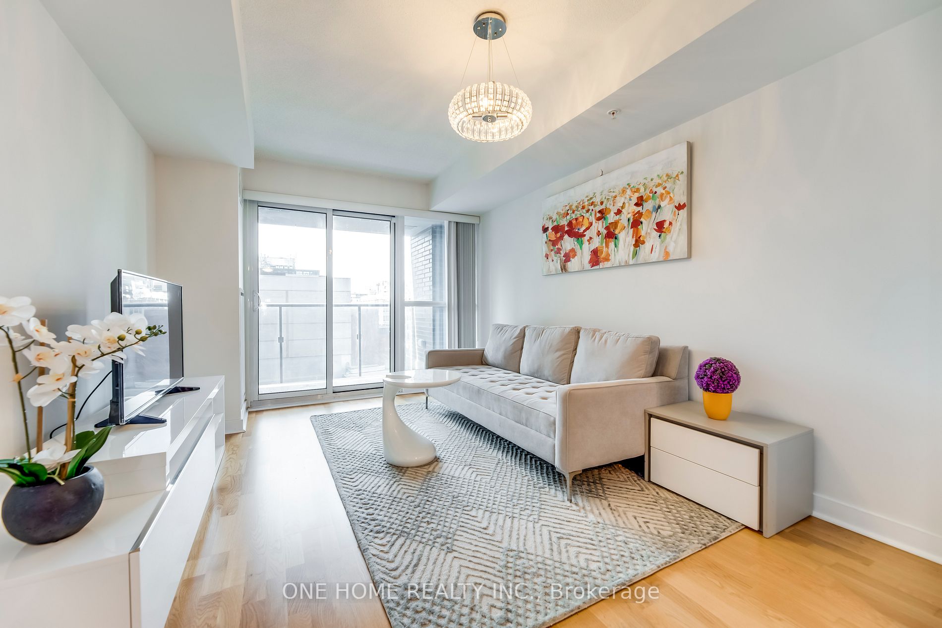 295 Adelaide St W, #802