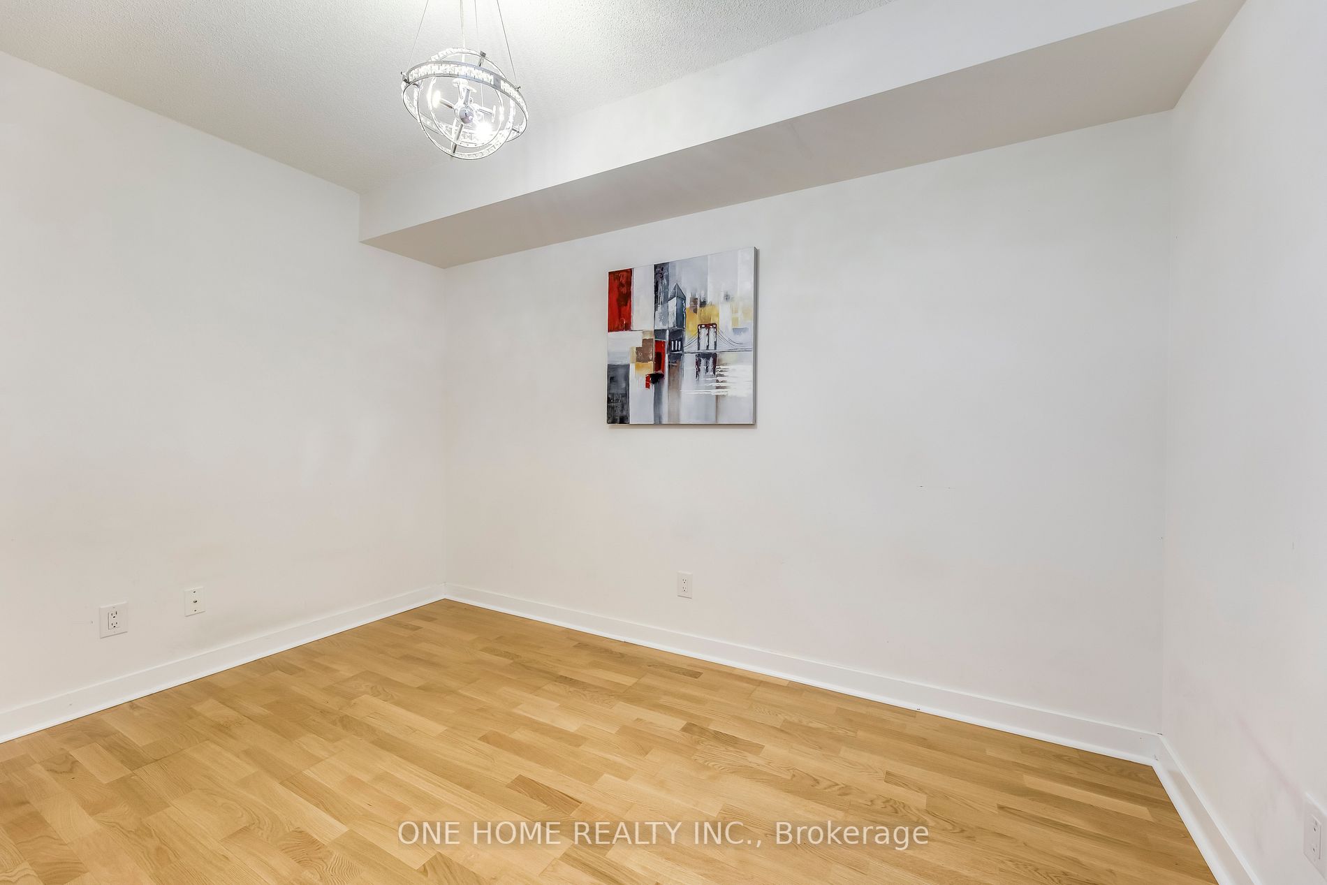 295 Adelaide St W, #802