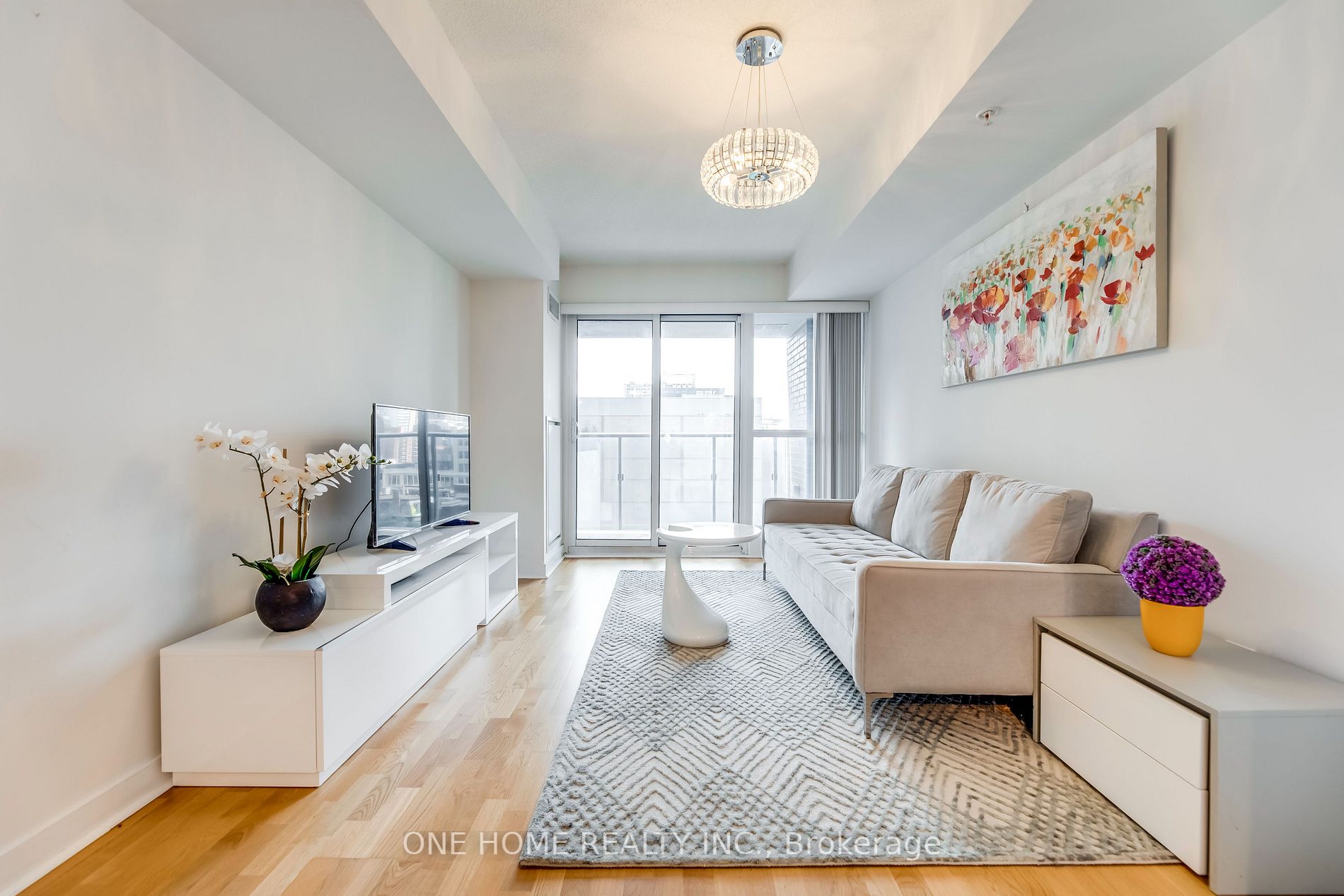295 Adelaide St W, #802