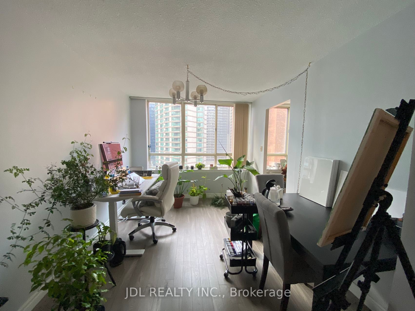 633 Bay St, #1204