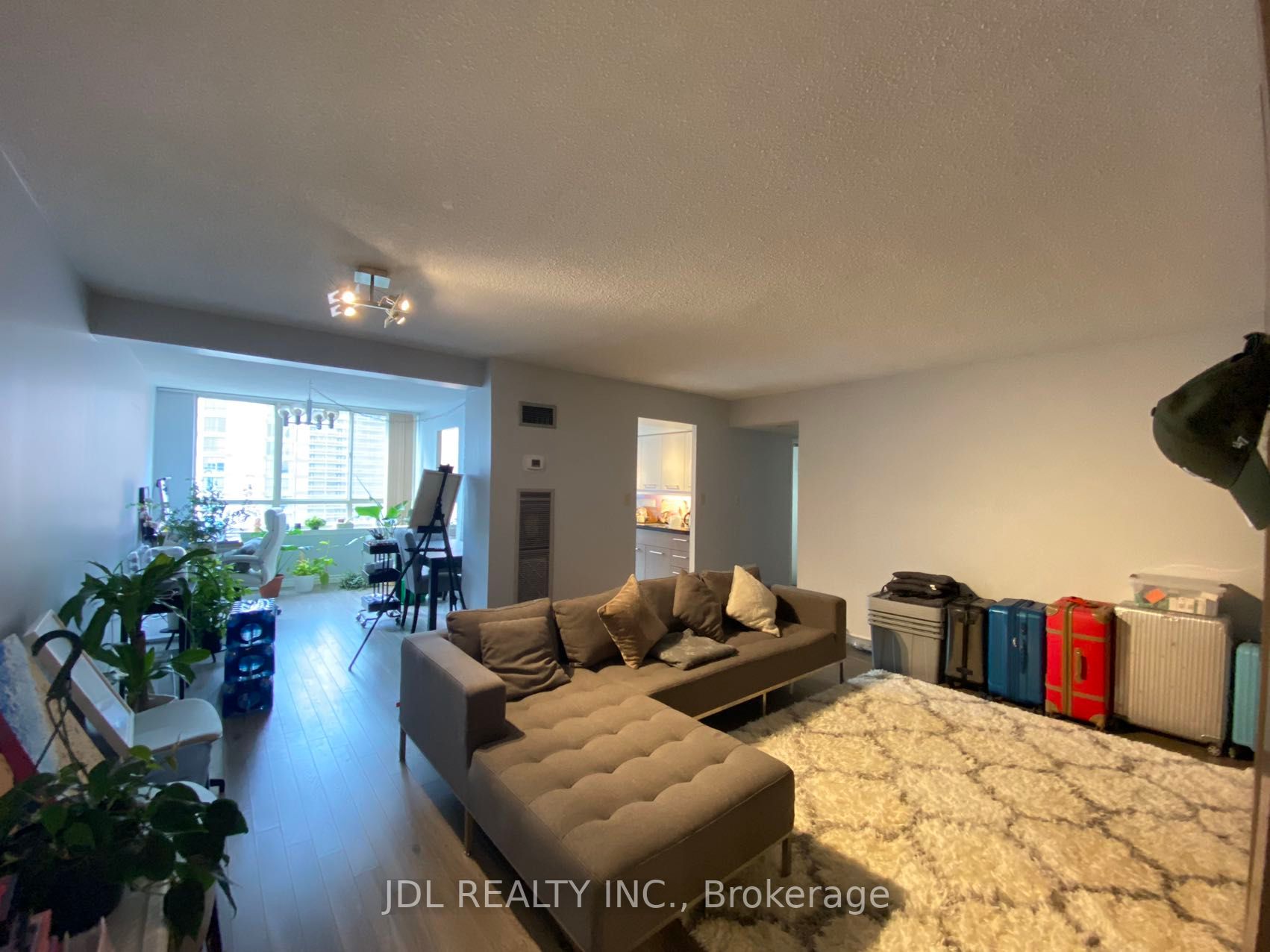 633 Bay St, #1204