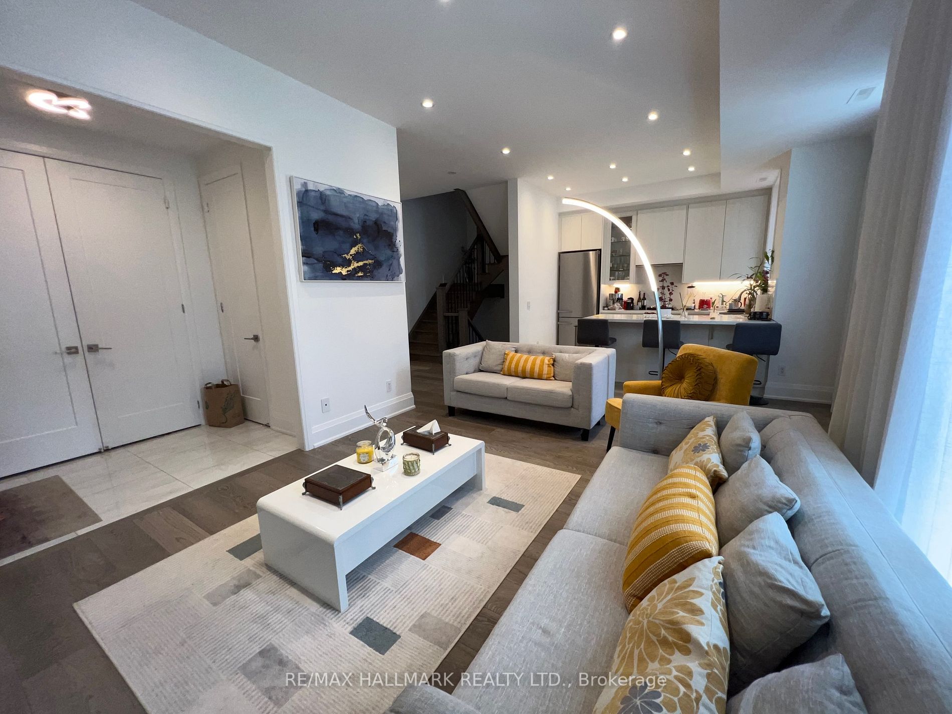 17 Greenbriar Road, #1