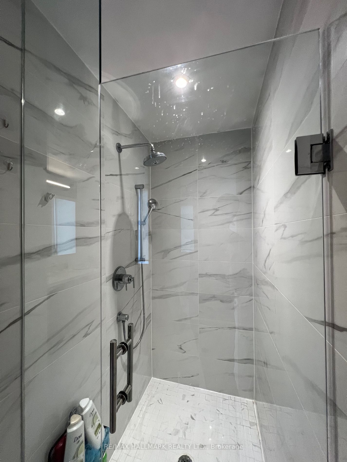 17 Greenbriar Road, #1