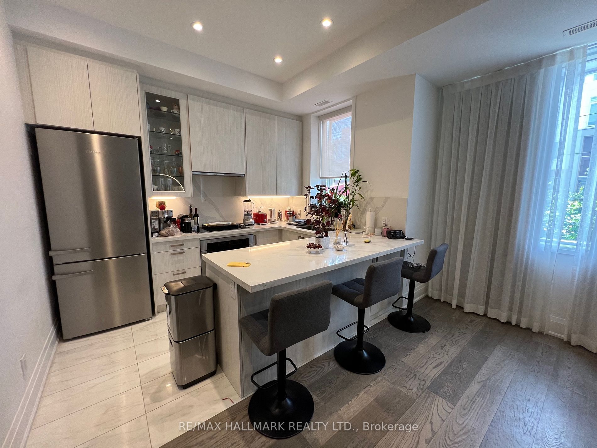 17 Greenbriar Road, #1
