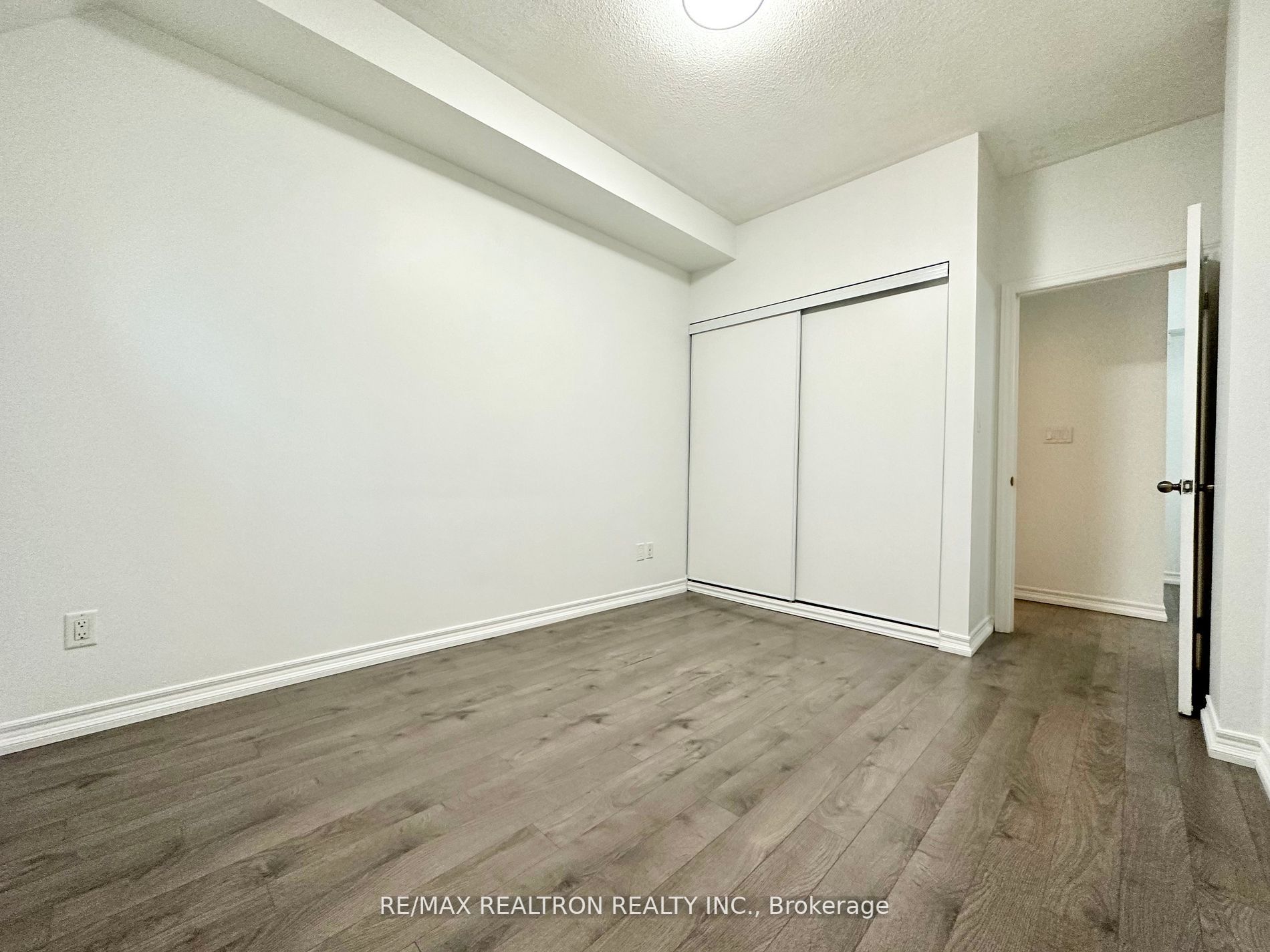 1496 Victoria Park Ave, #119