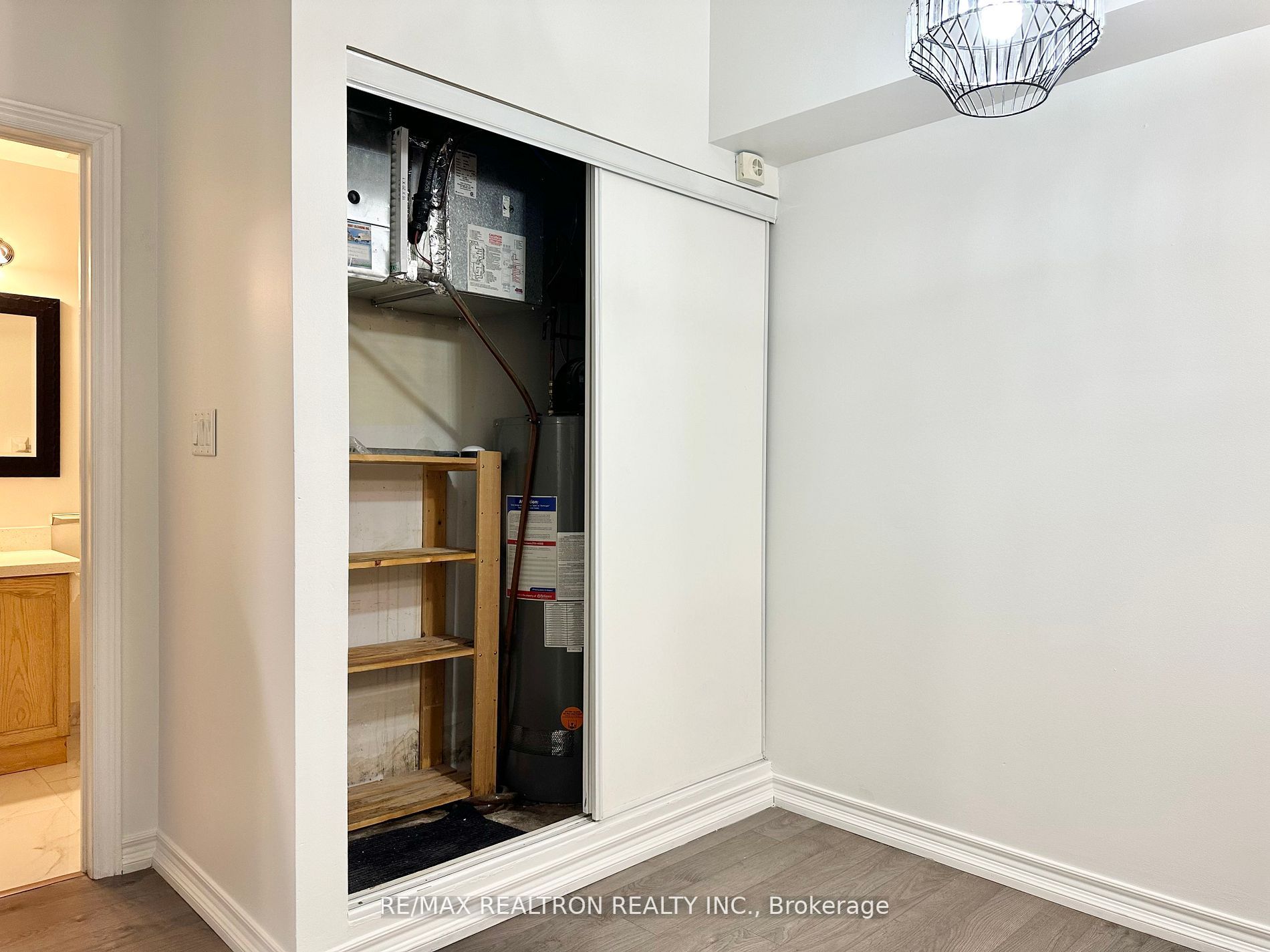 1496 Victoria Park Ave, #119