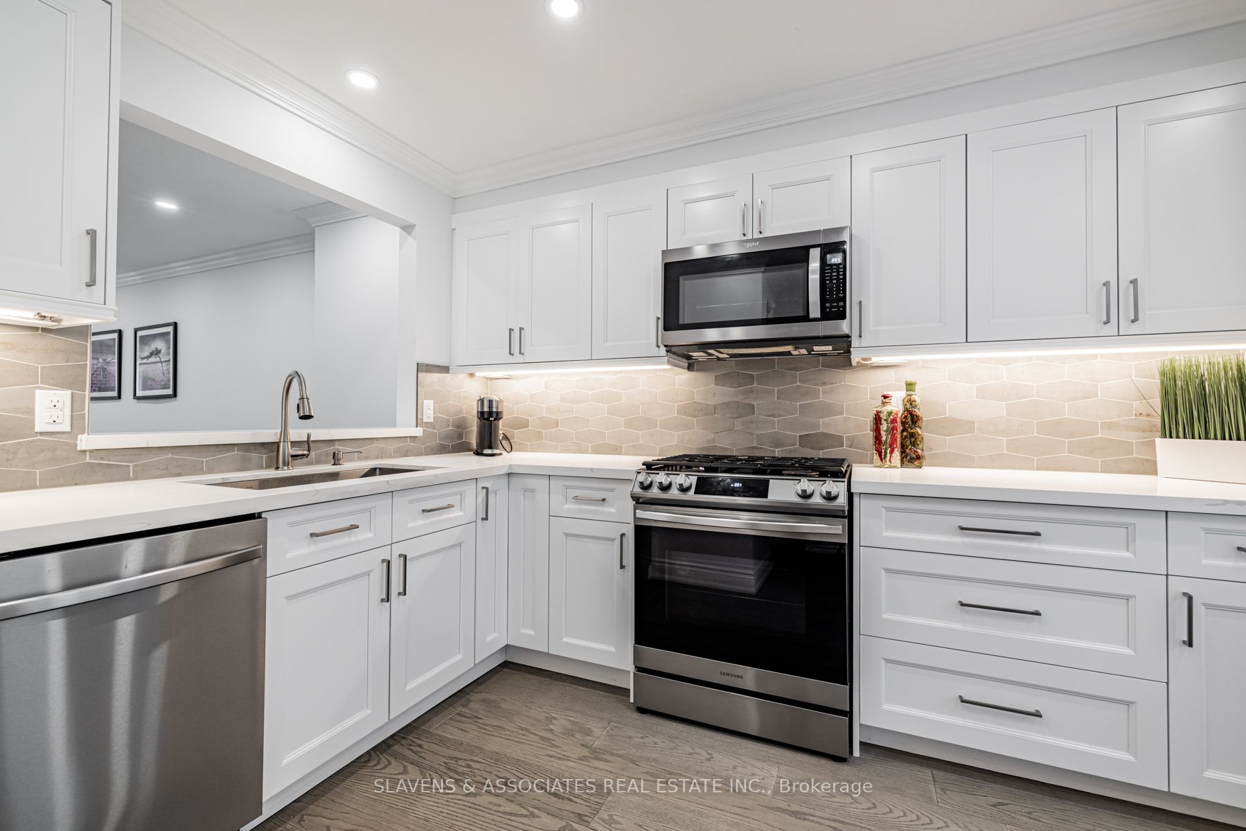 1356 Bathurst St, #1