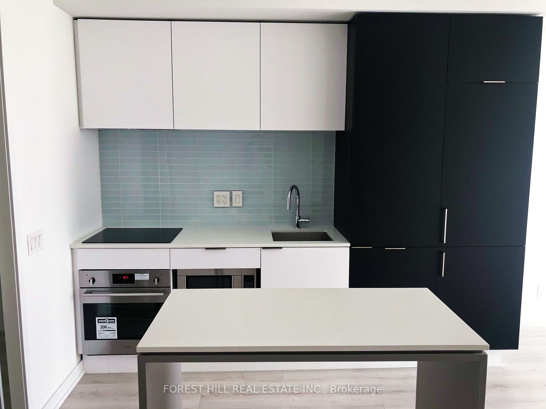 33 Helendale Avenue, #2101