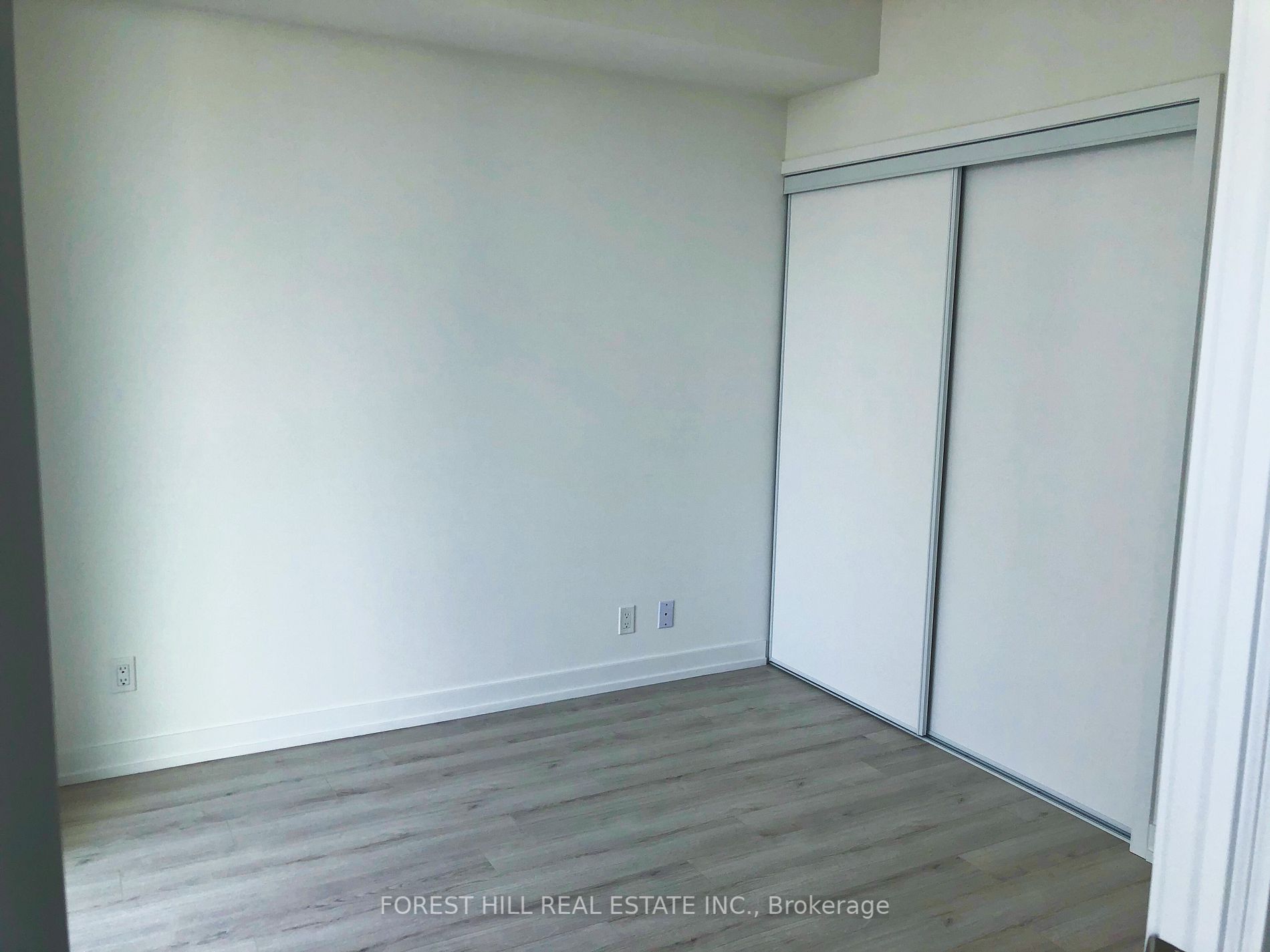 33 Helendale Avenue, #2101