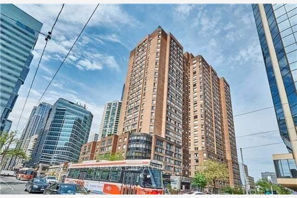 633 Bay St, Toronto