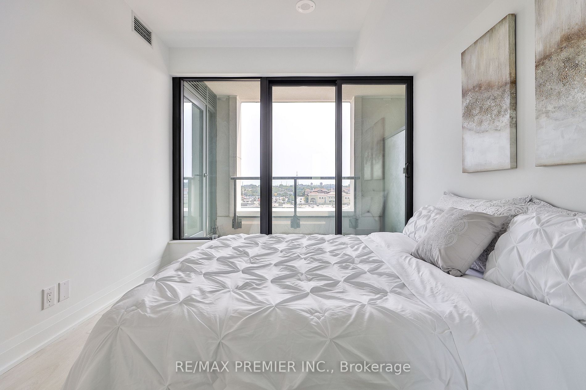 33 Frederick Todd Way, #611