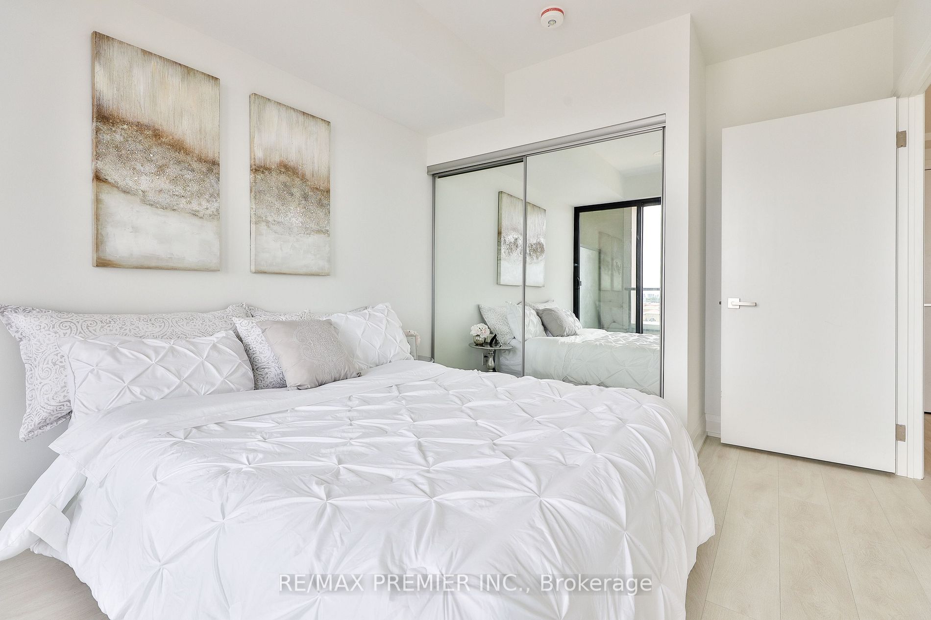 33 Frederick Todd Way, #611